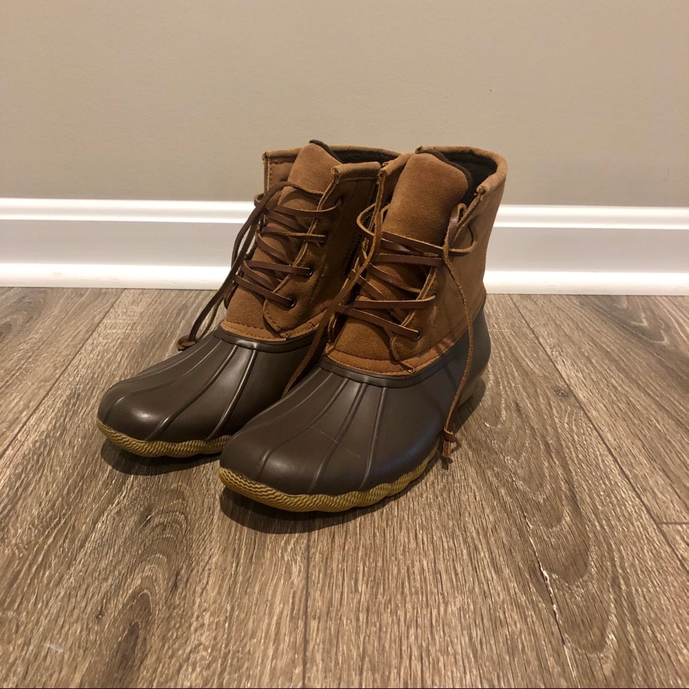 Women’s duck boots